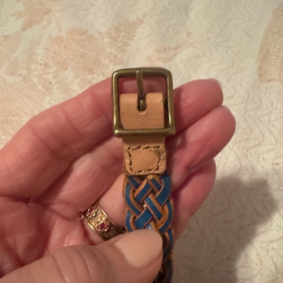 EXCELLENT CONDITION J. CREW BELT - Picture 3 of 5